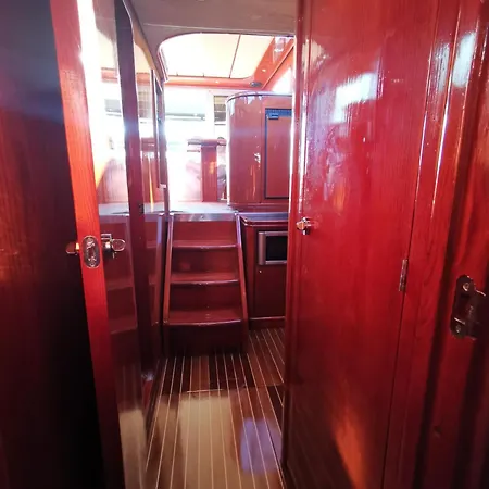 Botel Alba Regia Luxury Yacht *